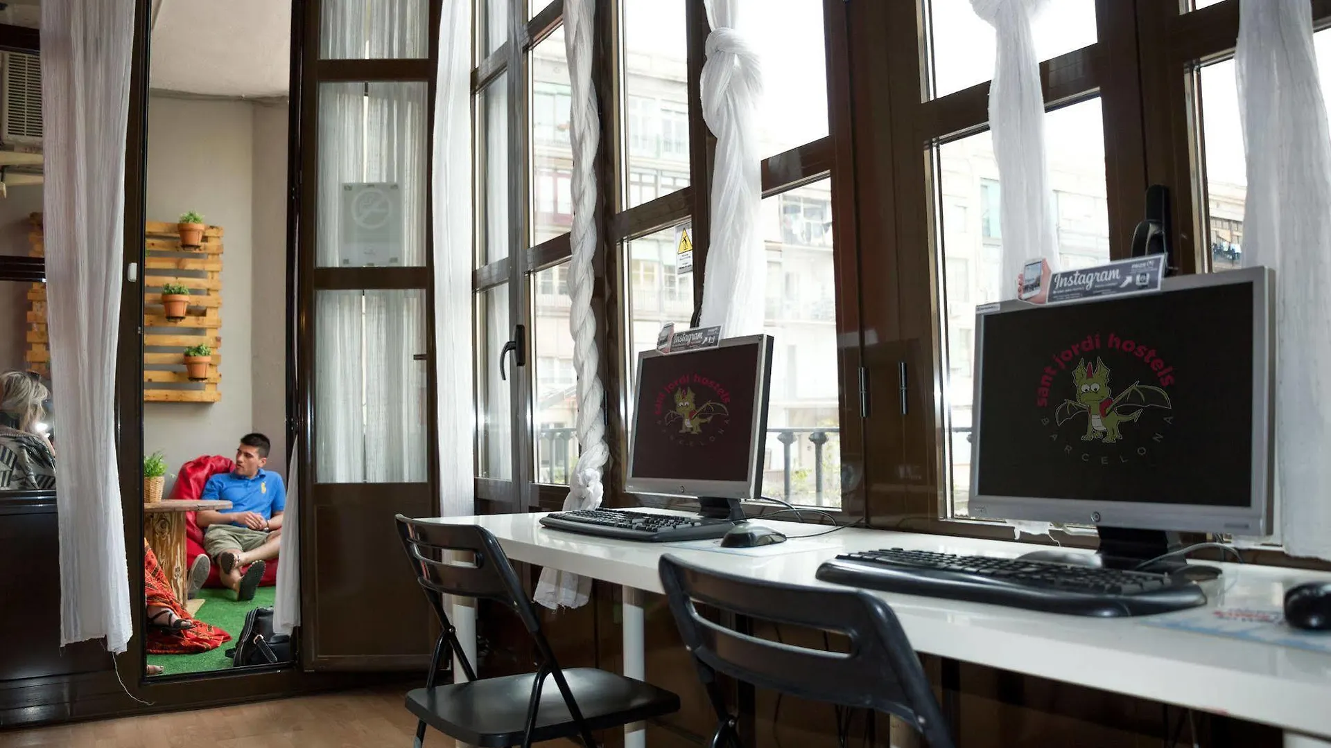 Hostel Sant Jordi Alberg Barcelona